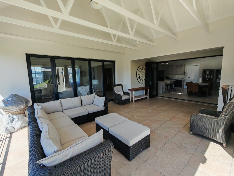 3 Bedroom Property for Sale in Kraaibosch Western Cape